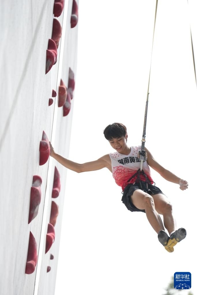 湖南黄金攀, 新华社记者 湖南黄金攀, 新华社记者