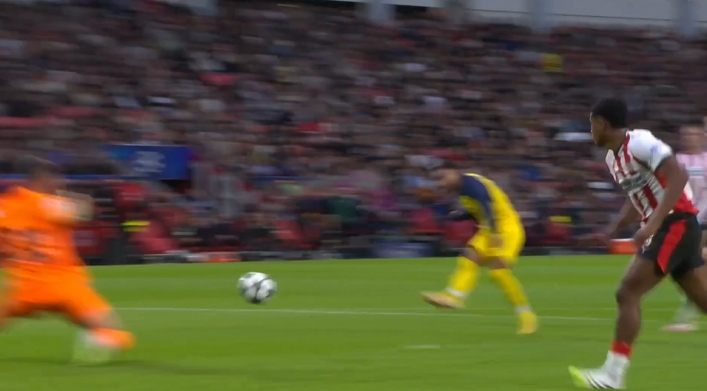 中路持球连, 圣吉罗斯球