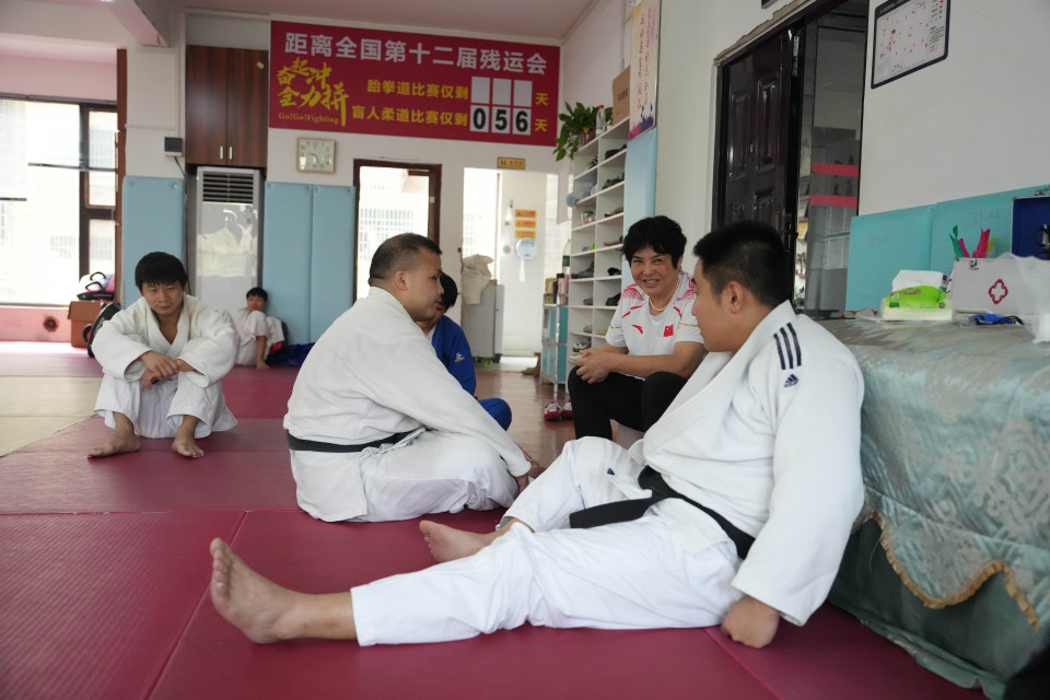 AA, qIvLB, 李跃华